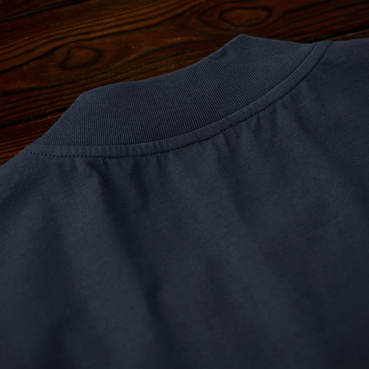 「NAVY」錨プリントコットンヘンリーネックTee - Image 7