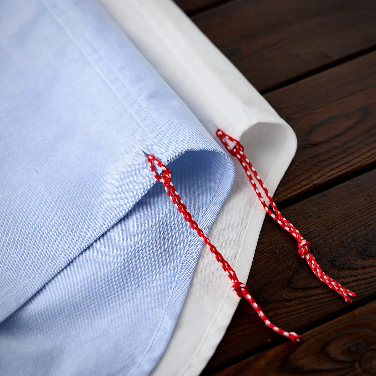 Cleanfit 赤ヒモ付き刺繍入りオックスフォード半袖シャツ - Image 14