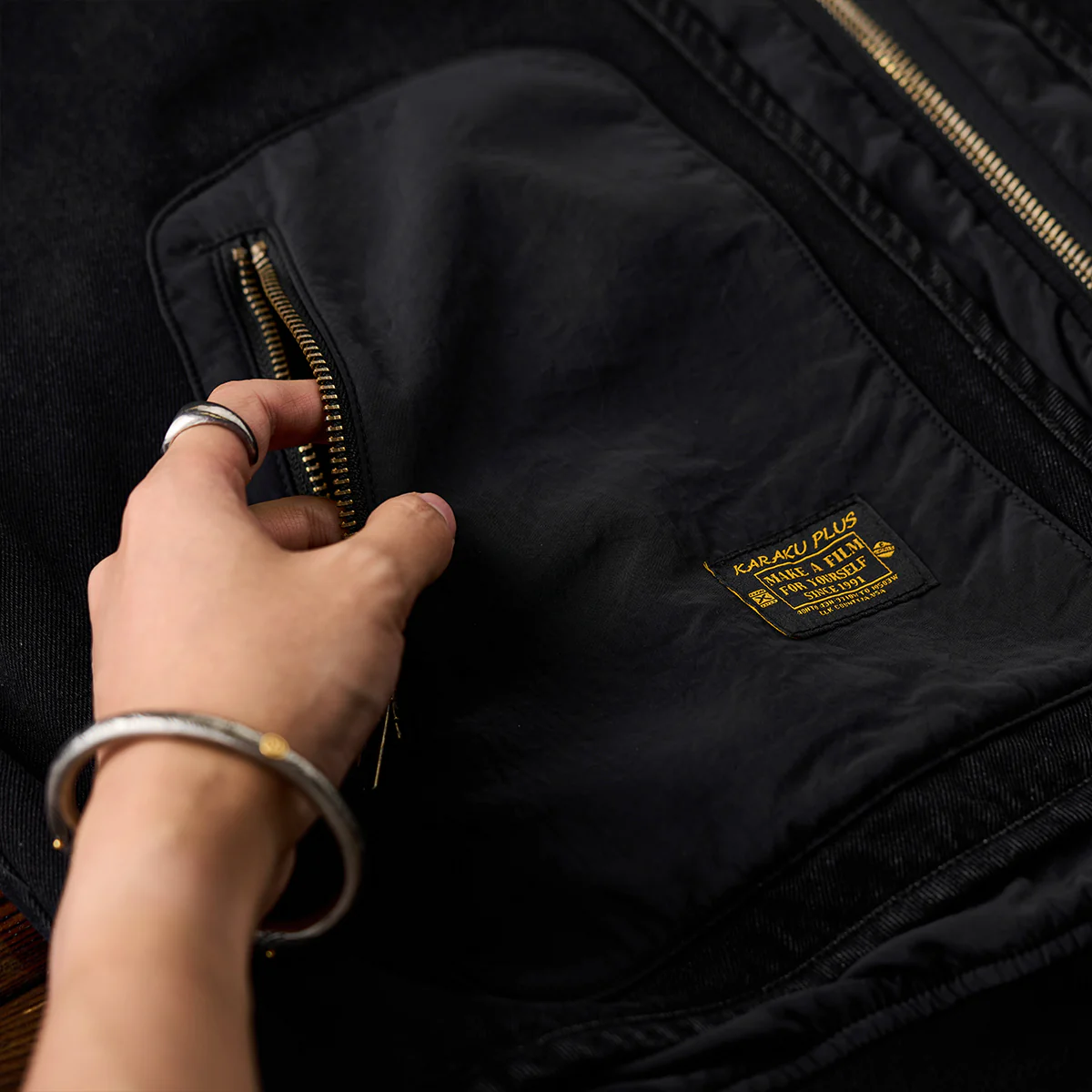 再構築　異素材コンビウォッシュ加工デニムジャケット - Image 17