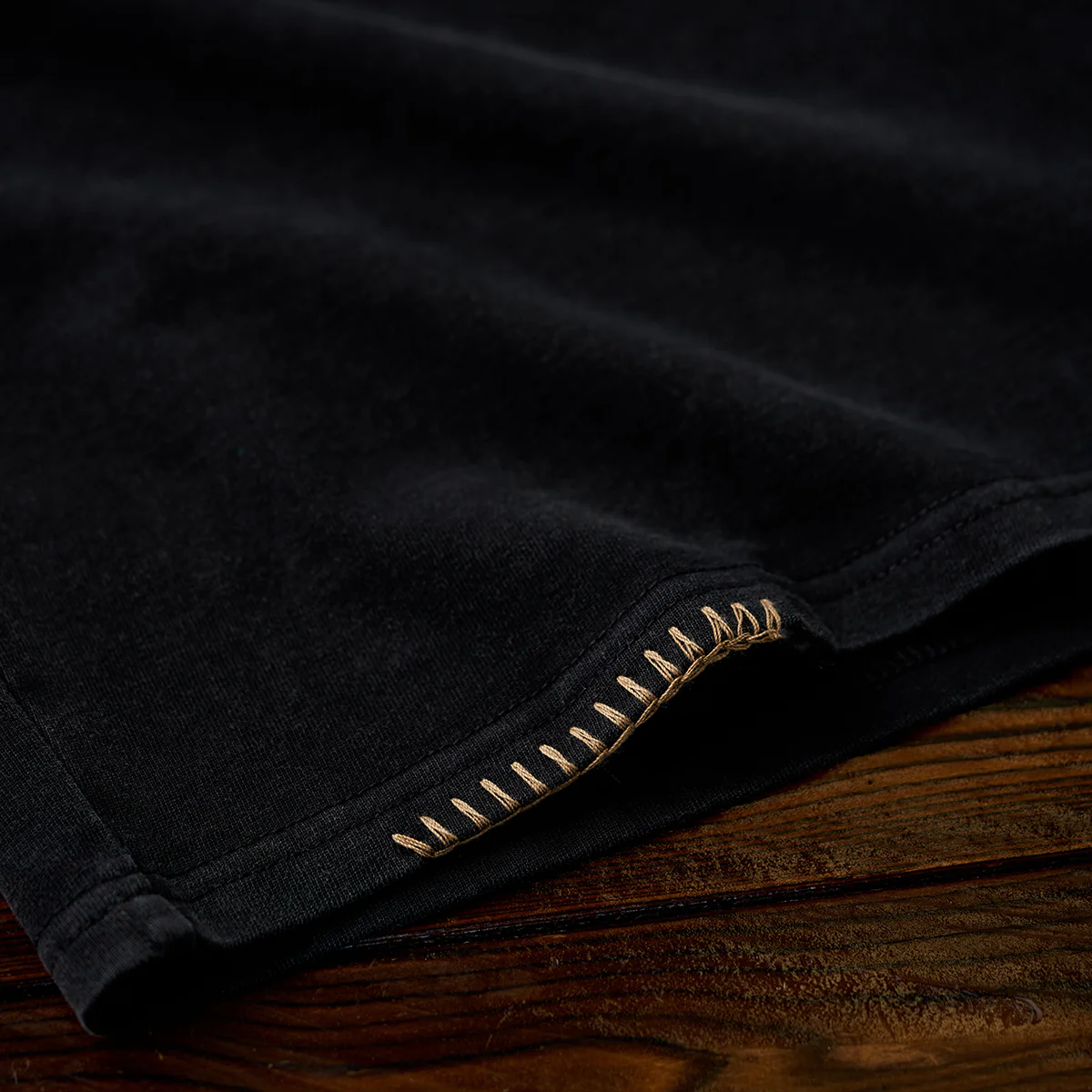 飾りステッチ　ナバホ風のフェザープリントコットンTee - Image 14