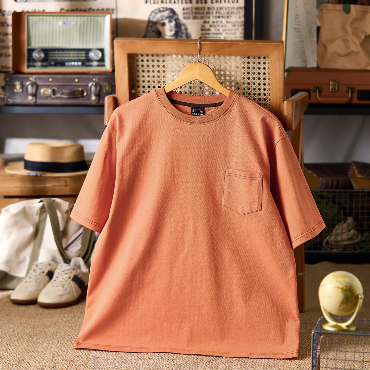 「骸骨・サマーバケーション」バックプリント入りコットンポケットTee - Image 4