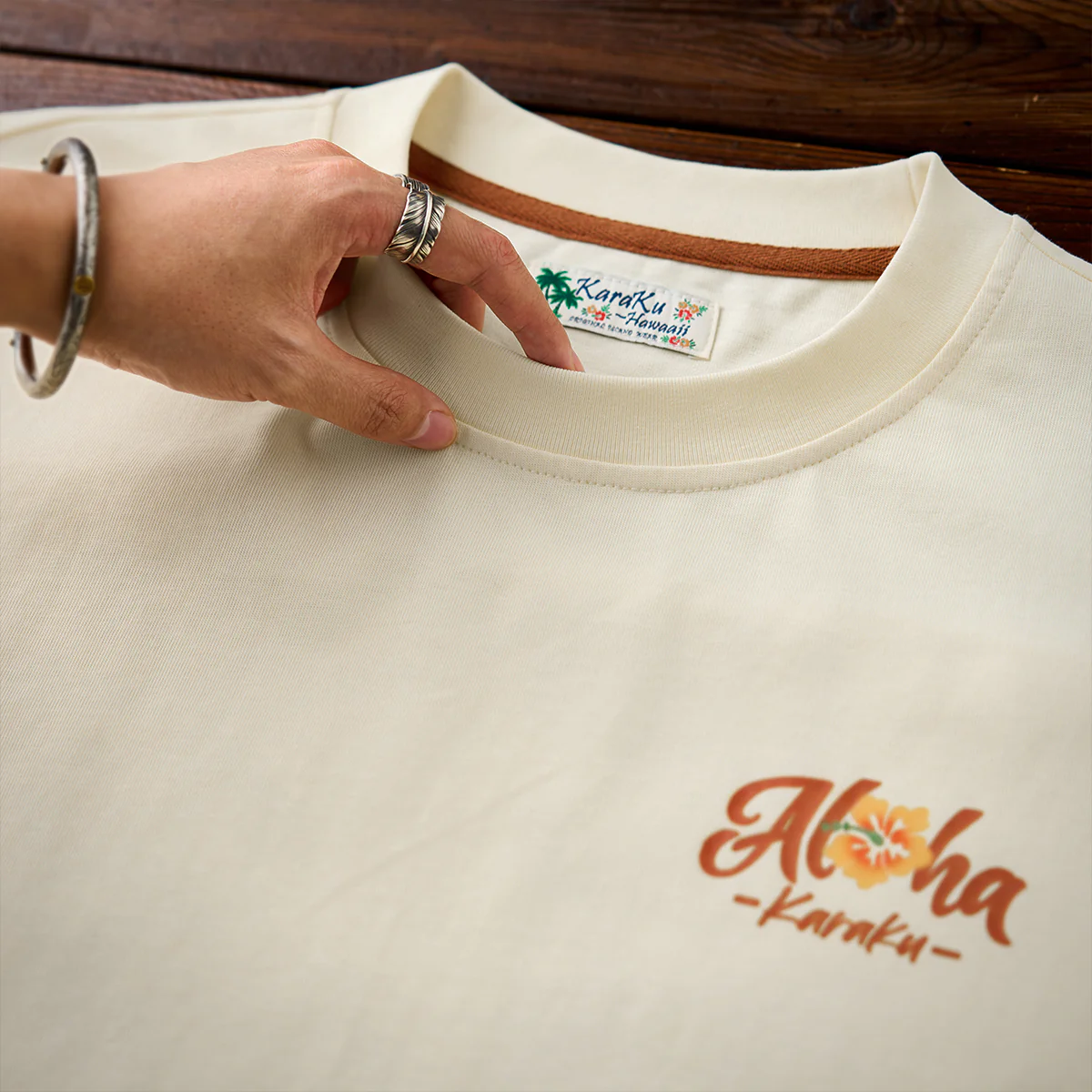 水彩風 ALOHA・トロピカルバックプリントコットンTシャツ - Image 7