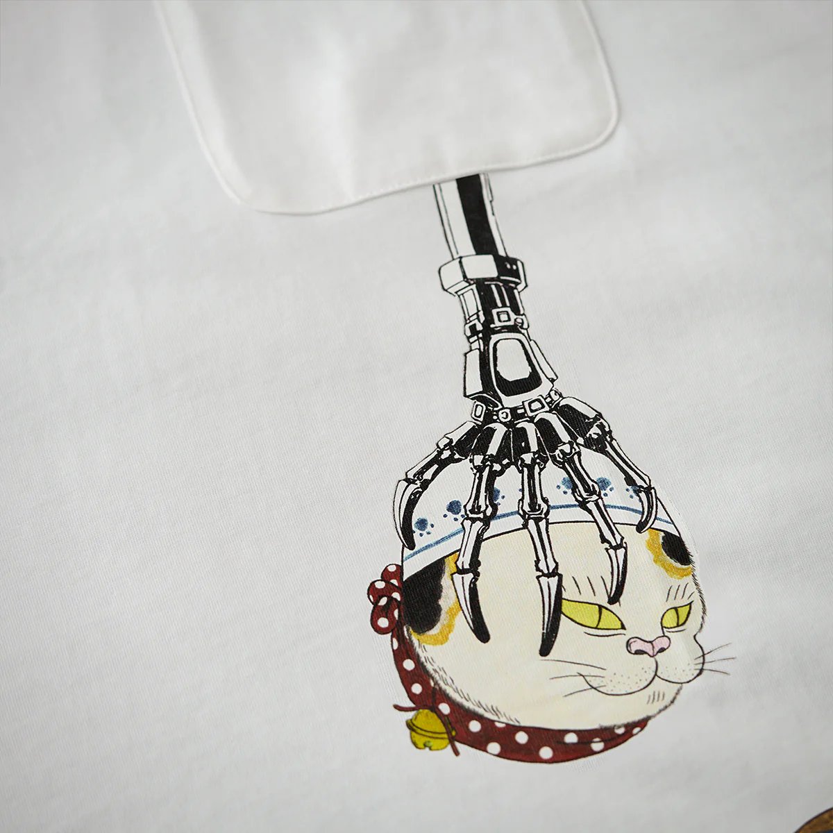 「KarakuxMinatoyayoshiki」猫頭キャッチャー!ポケットコットンTEE - Image 15