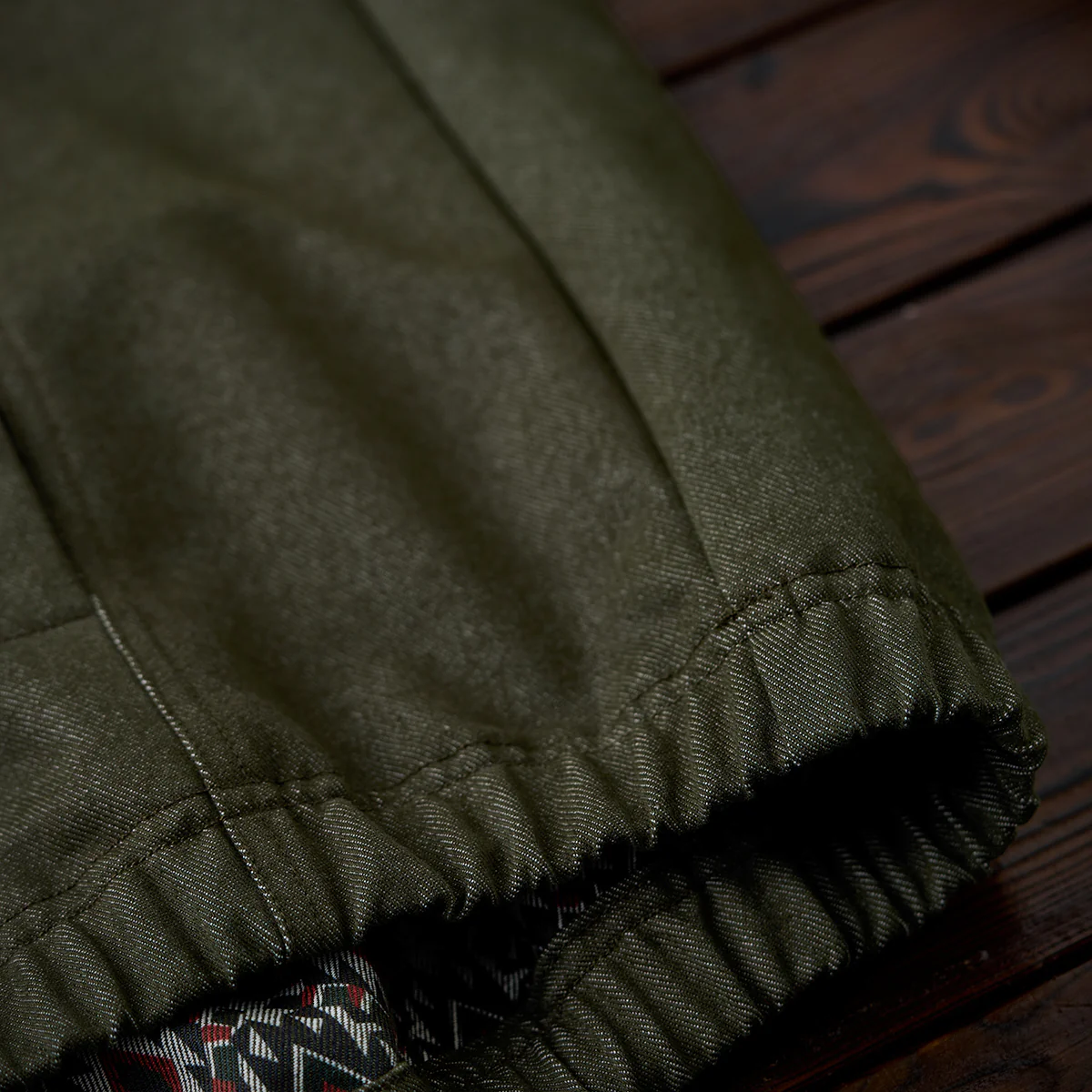 「KaraKu」ロゴ刺繡　裏ナバホ調柄・肘パッチハーフジップデニムスウェット - Image 13