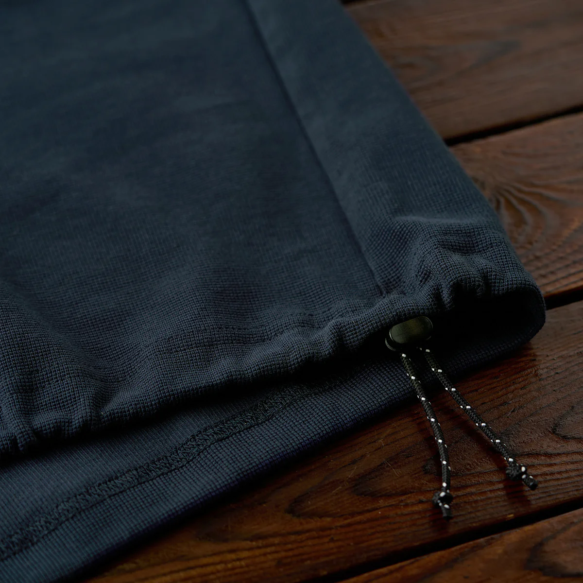 新色追加!「STAY TRUE」刺繍ワッペン 裾ドローコードワッフルTee - Image 13