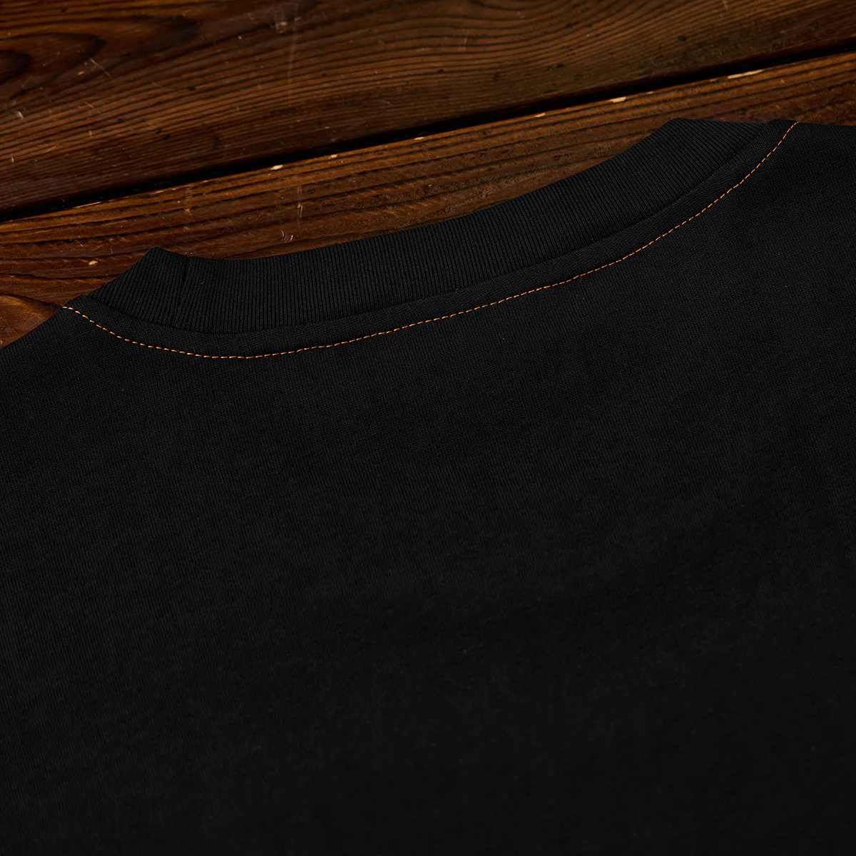 【予約】レトロオレンジステッチ入り 異素材デニムポケット付き半袖コットンTee - Image 10