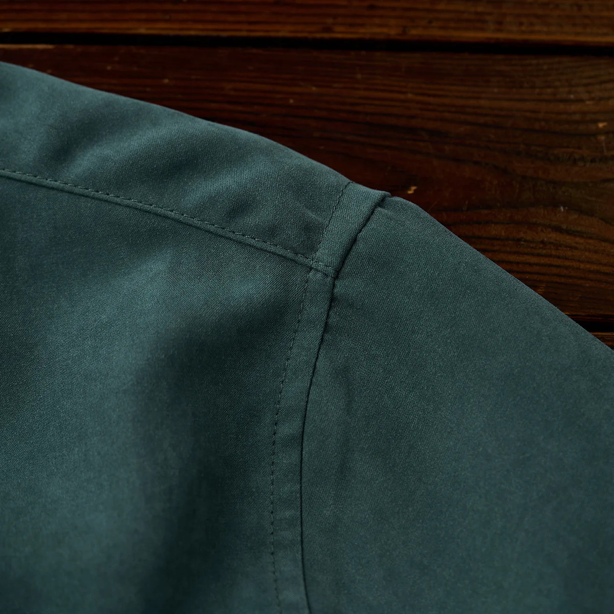KARAKU×田中ラオウ「Green drift」虎刺繍入り　ピーチスキンキューバカラーシャツ - Image 13