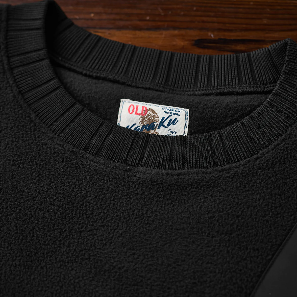 「STAY TRUE」刺繍ワッペン 不規則ナイロンパッチフリースポケットスウェット - Image 6