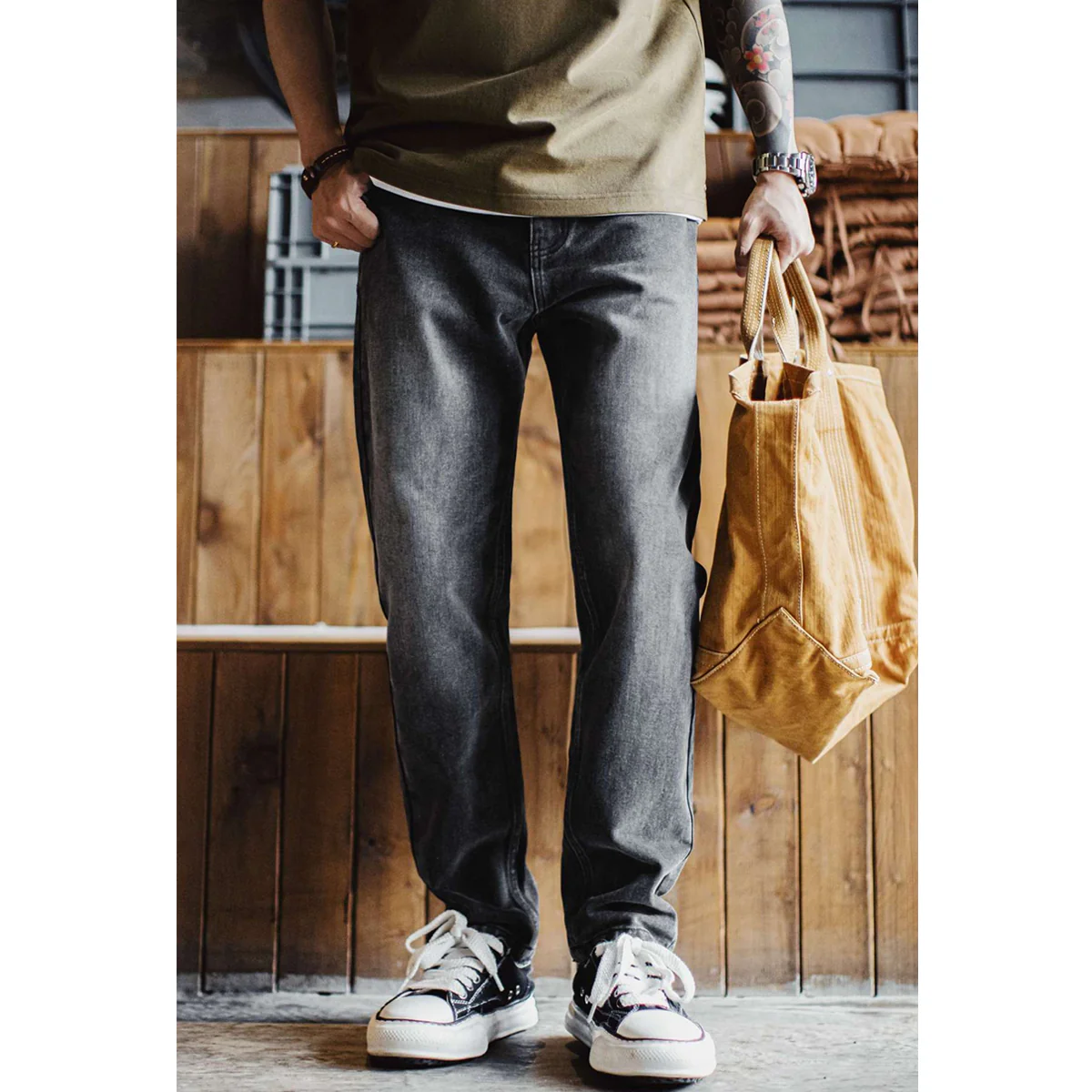 ウォッシュド加工　微テーパードグレーデニムパンツ - Image 7