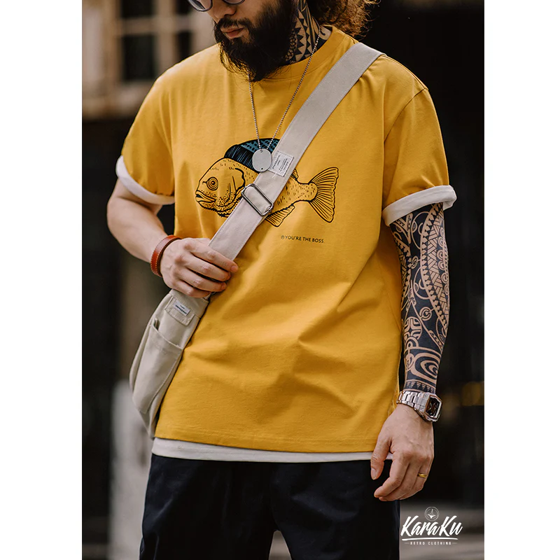 「ニット帽をかぶった深海魚」フロッキープリントコットンTee - Image 5