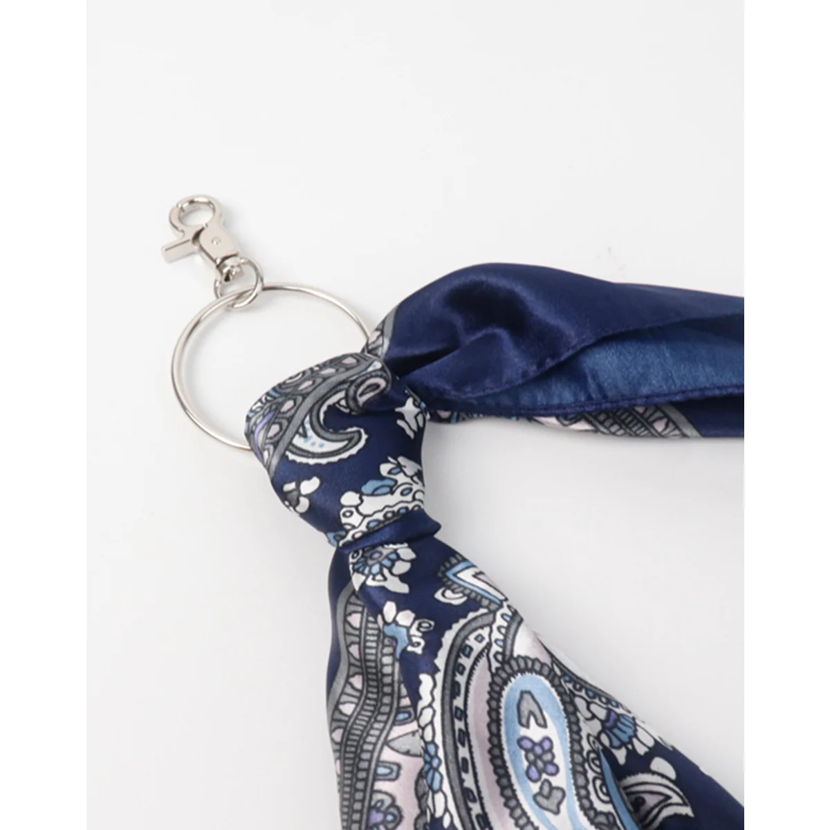 ナスカンリング付き　多色展開ペイズリー柄バンダナ - Image 11