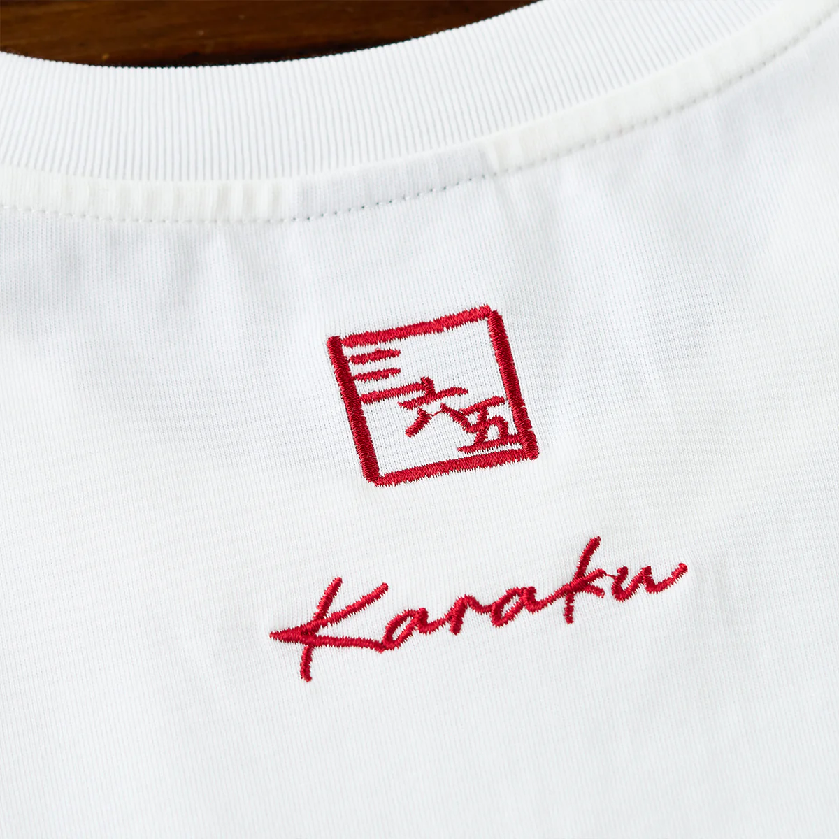 「KaraKuｘ365CAT.ART」紅白ヒモ付き　鯨と泳ぐ猫柄コットンTee - Image 15