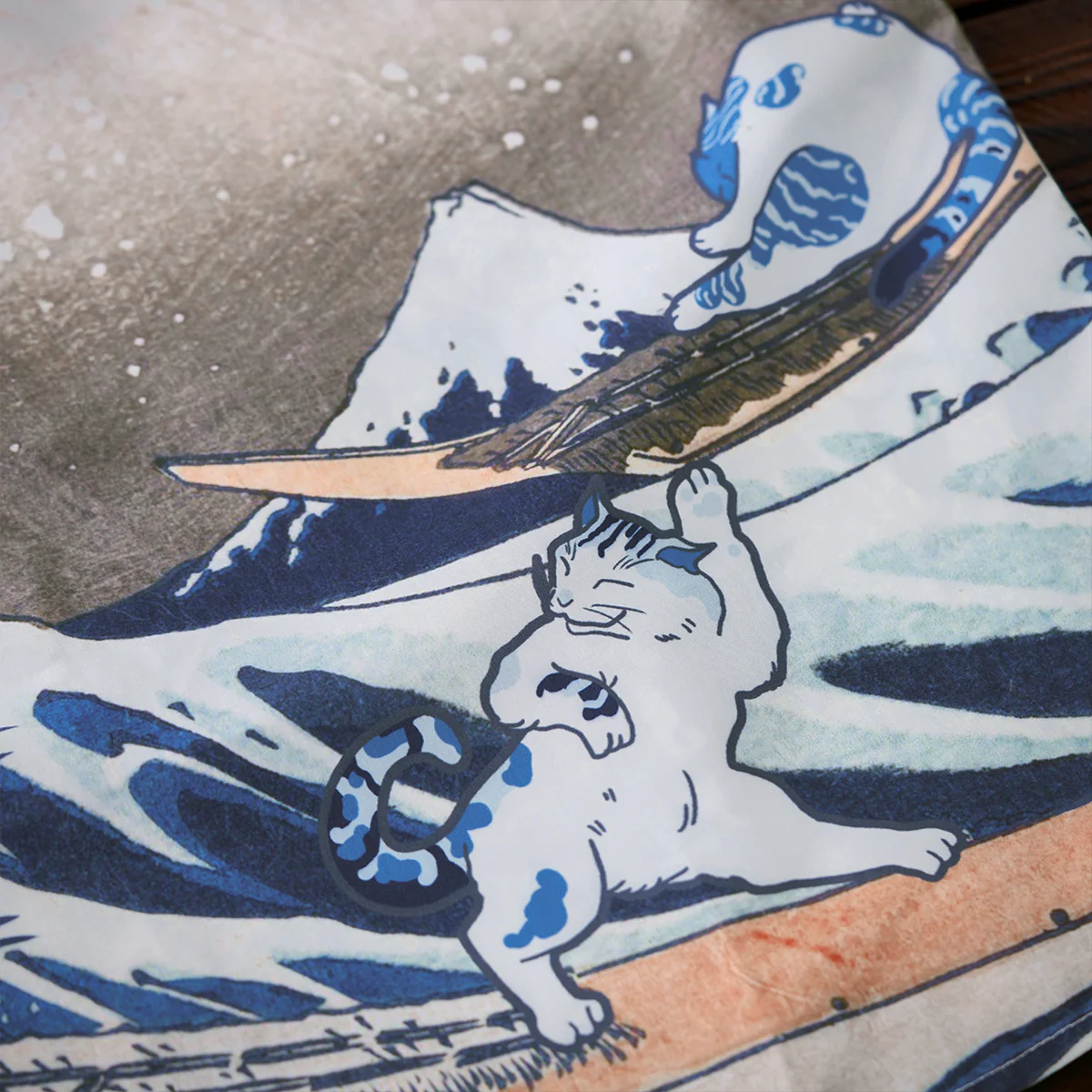 「神奈川沖浪裏・波間のニャン達」浮世絵柄アロハシャツ - Image 15