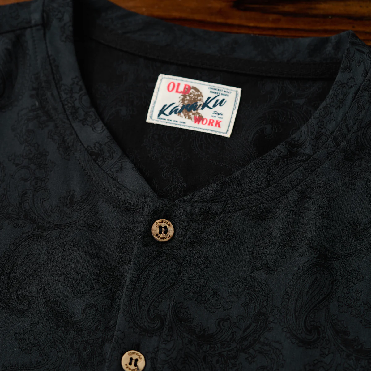 【予約】ウール混　ペイズリー柄ジャカード織りヘンリーネックTシャツ - Image 8