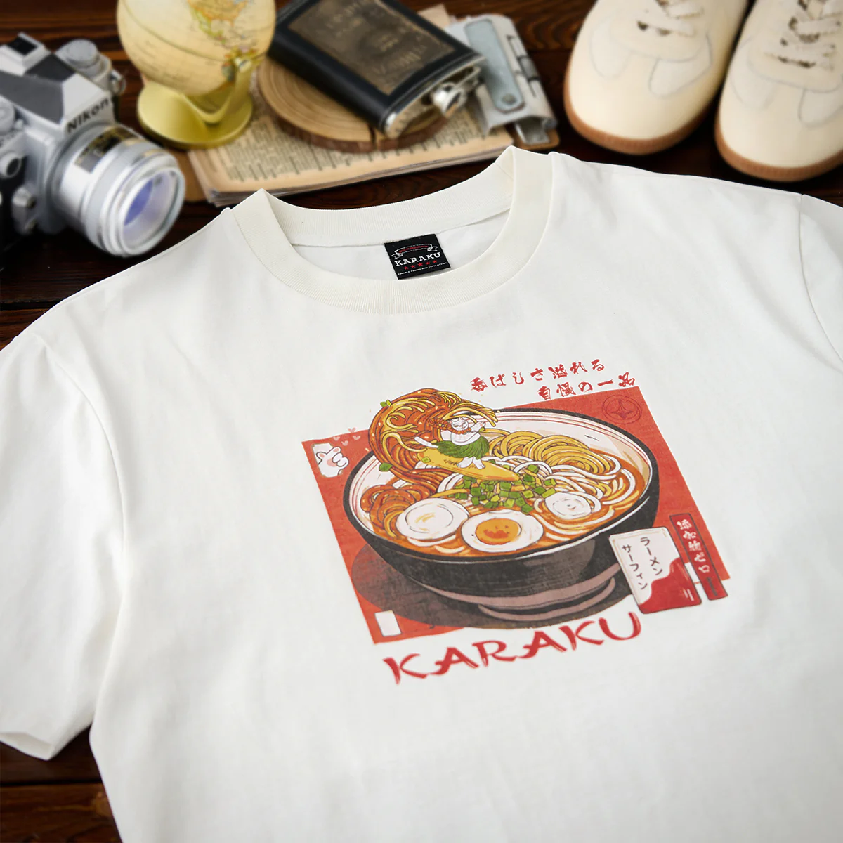 「ラーメン波サーフィン・フラダンス猫」プリントコットンTee - Image 5
