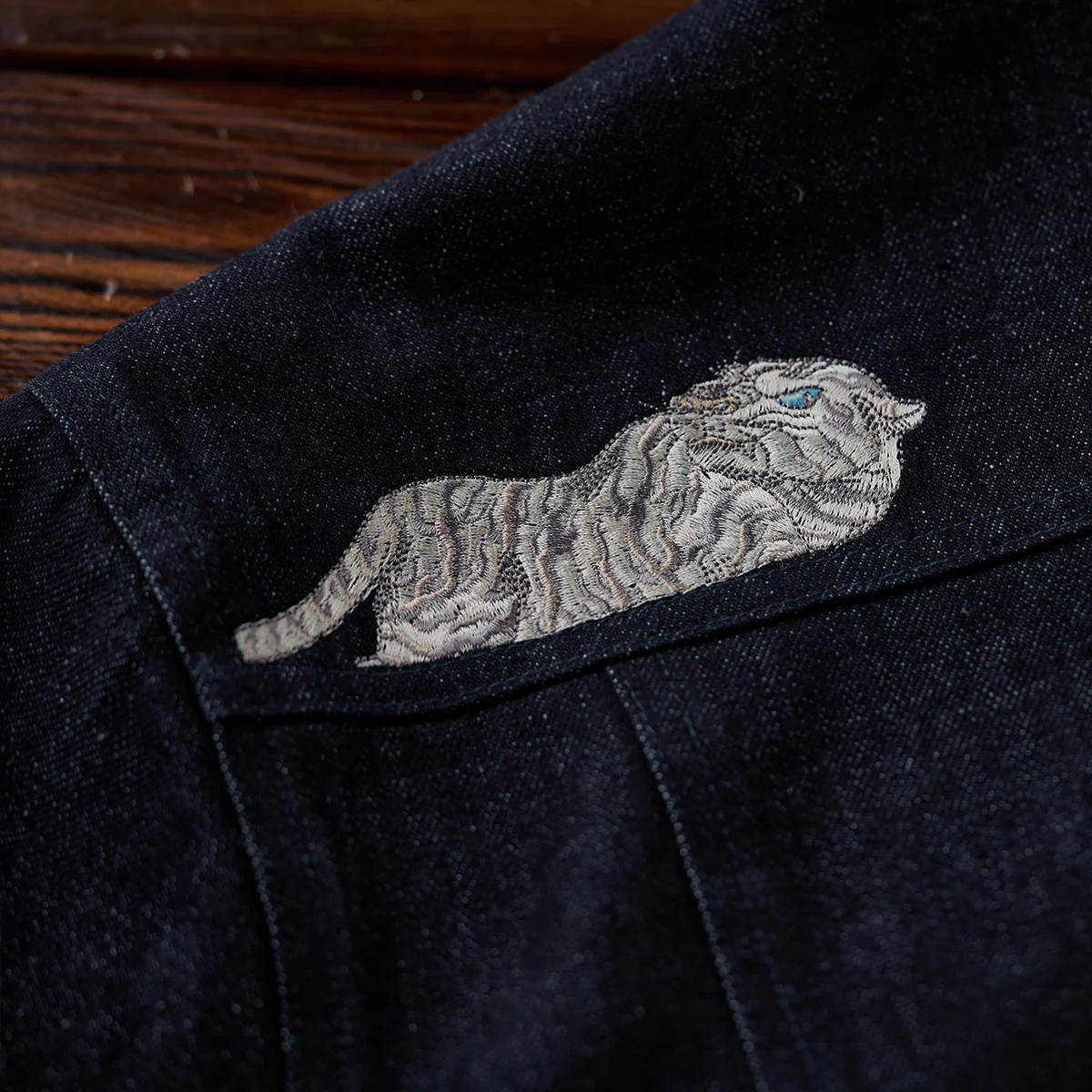 KARAKU×石黒亜矢子「白虎」刺繍切替 オーダーメイドデニムジャケット - Image 24